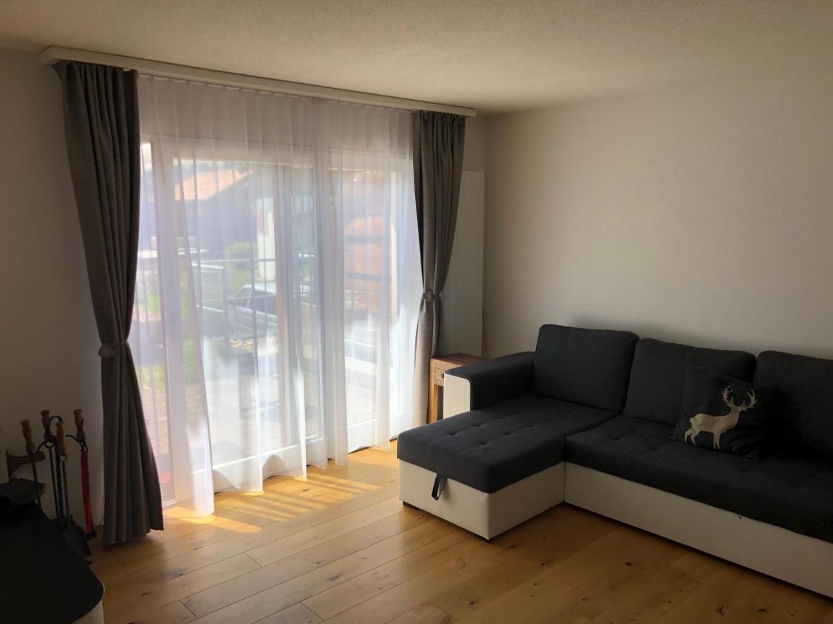 Renovated 3 Rooms Apartment In Ruschein Near Laax Exterior foto